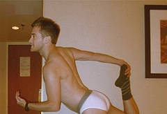 Jake Gyllenhaal leaked nude and underwear pics