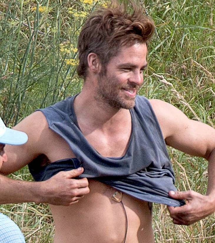 Chris Pine shirtless