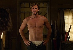 Liam Hemsworth male celebrities nude