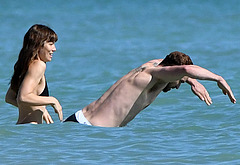 Justin Timberlake shirtless beach