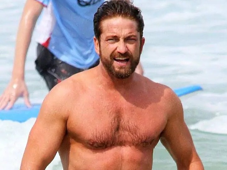 Gerard Butler cock beach nude