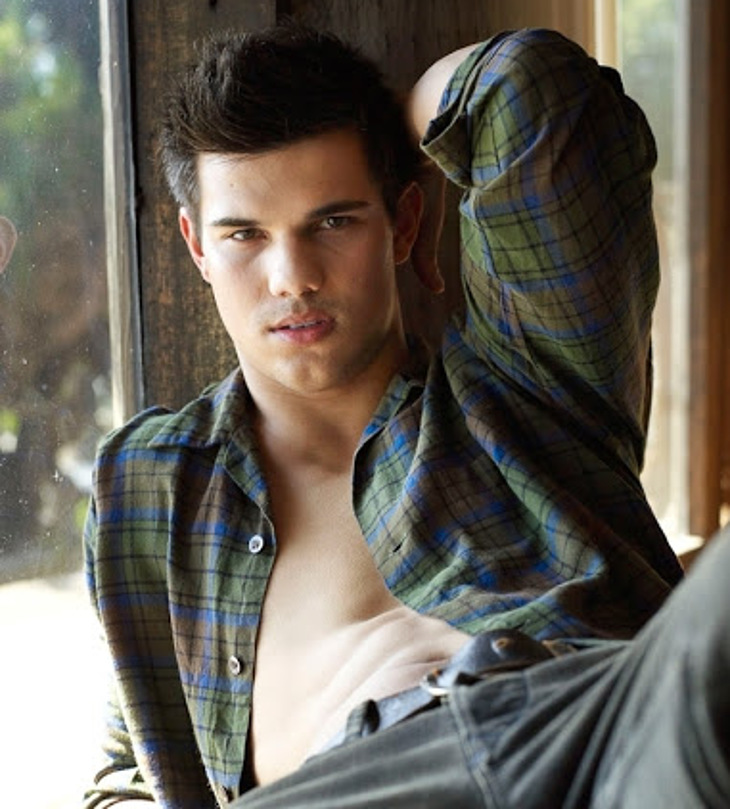 Taylor Lautner nude
