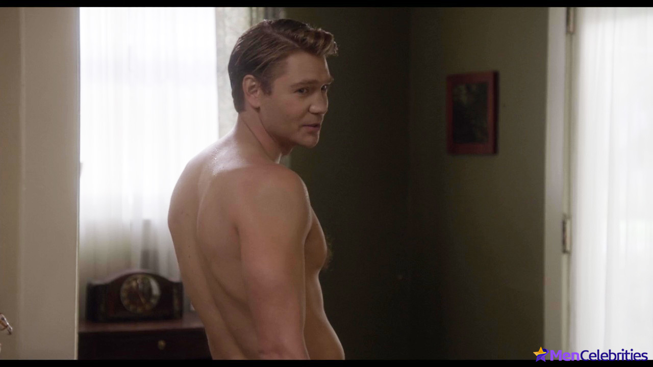 Chad Michael Murray naked movie scenes.