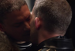 Russell Tovey gay kiss