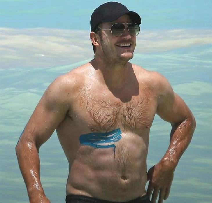 Chris Pratt oops bulge