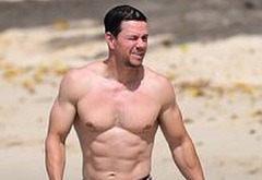 Mark Wahlberg oops beach