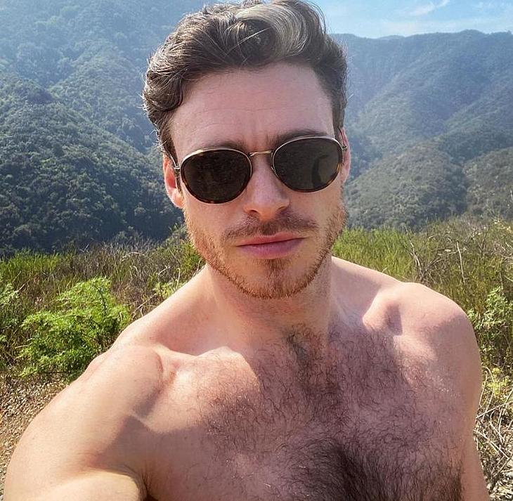 Richard Madden nude sexy selfie