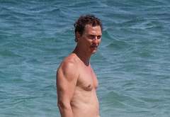 Matthew McConaughey ass beach pics