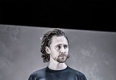 Tom Hiddleston bulge pics