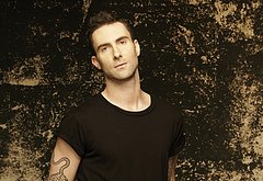 Adam Levine sexy gay