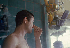 Joseph Gordon-Levitt shower video