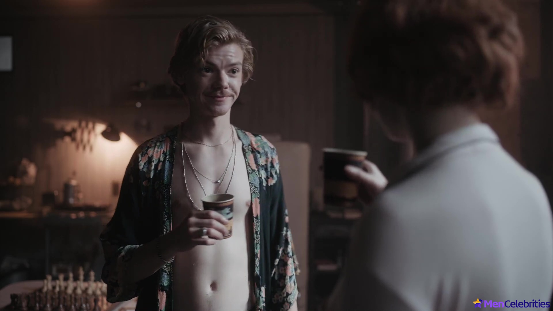 Thomas Brodie-sangster Nude Shower Scenes & Sexy Photos