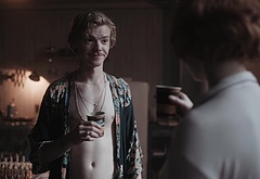 Thomas Brodie-Sangster nude movie scenes
