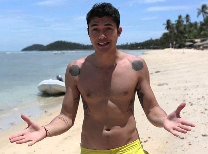 Henry Golding naked photos.