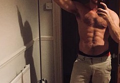 Jonathan Bailey nude selfie