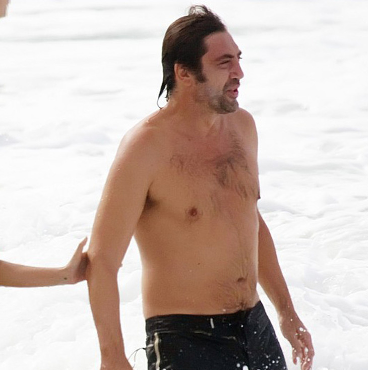 Javier Bardem naked beach pics