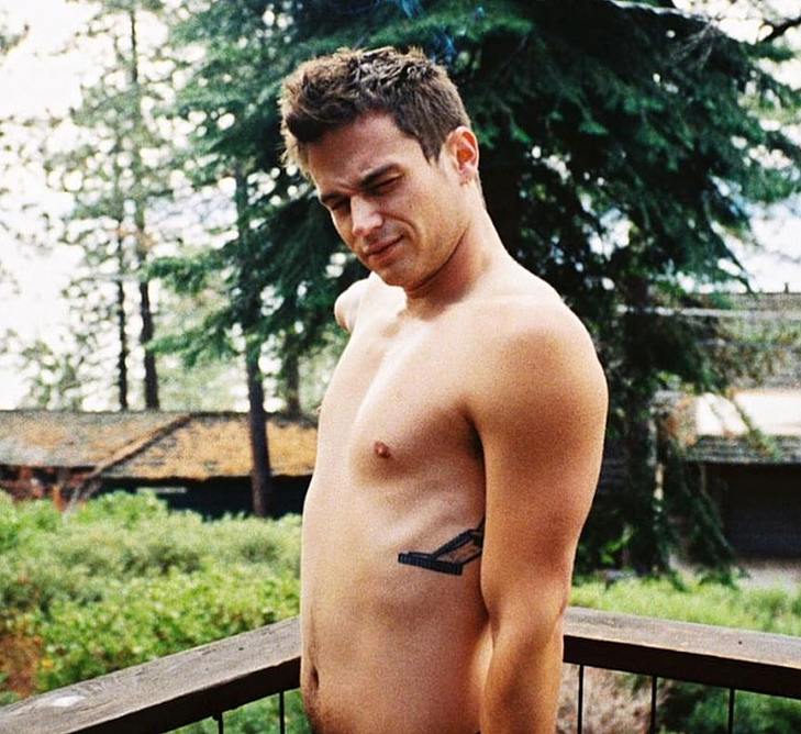 Brandon Flynn leaked naked pics