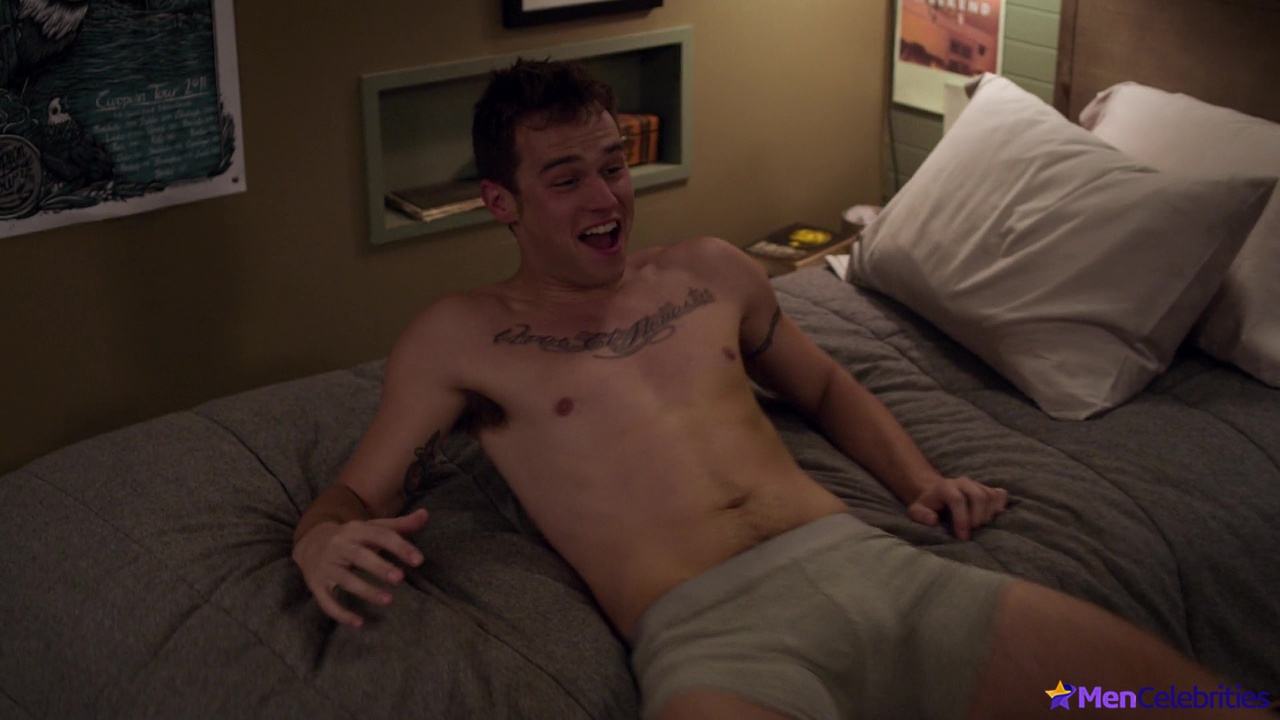 Brandon flynn nude