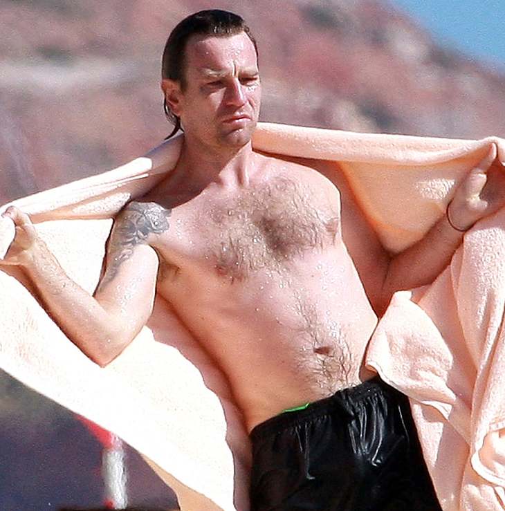 Ewan McGregor nude beach photos