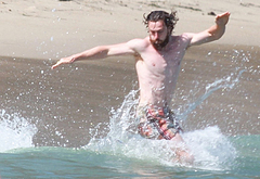 Aaron Taylor-Johnson paparazzi shirtless beach