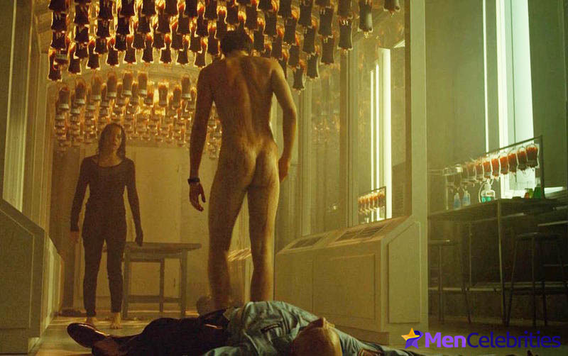Bill Skarsgård frontal nude & sex scenes.
