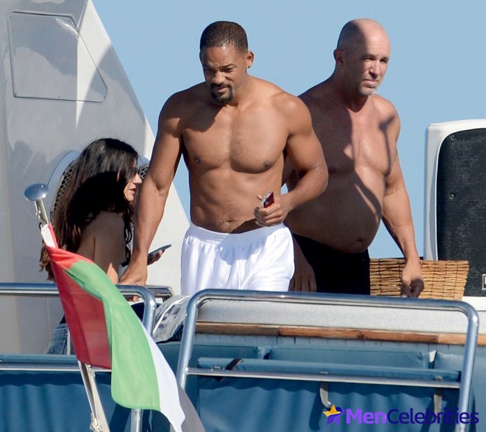 Will Smith paparazzi shirtless shots.