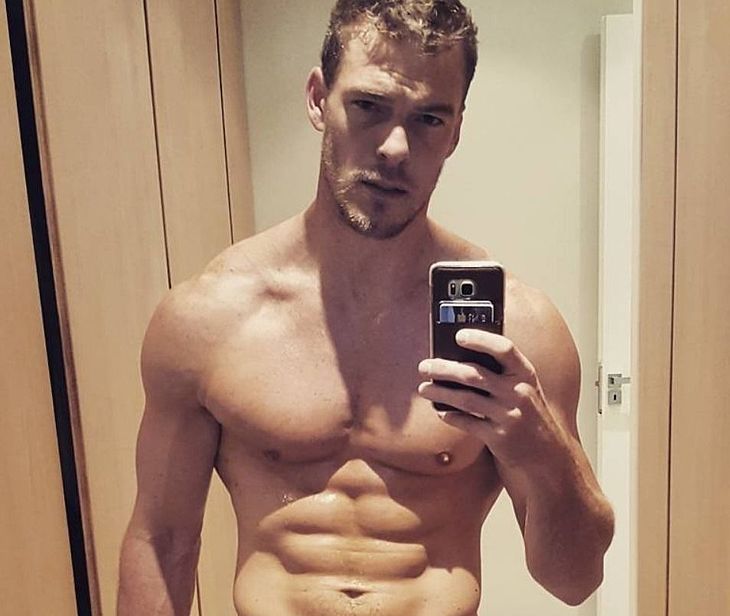 Alan Ritchson thefappening