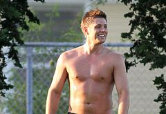 Jensen Ackles bulge
