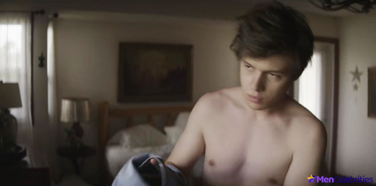 Nick Robinson nude and sex scenes collection.