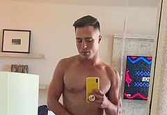 Colton Haynes nude selfie leaks