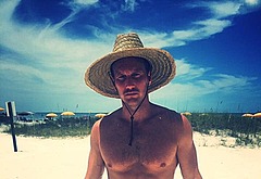 Patrick Wilson shirtless beach pics