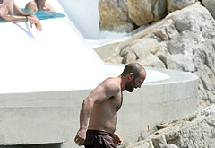 Jason Statham caught naked