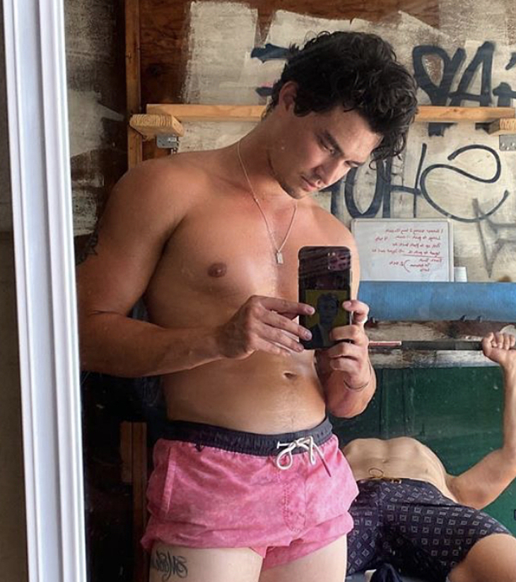 Gavin Leatherwood nude selfie