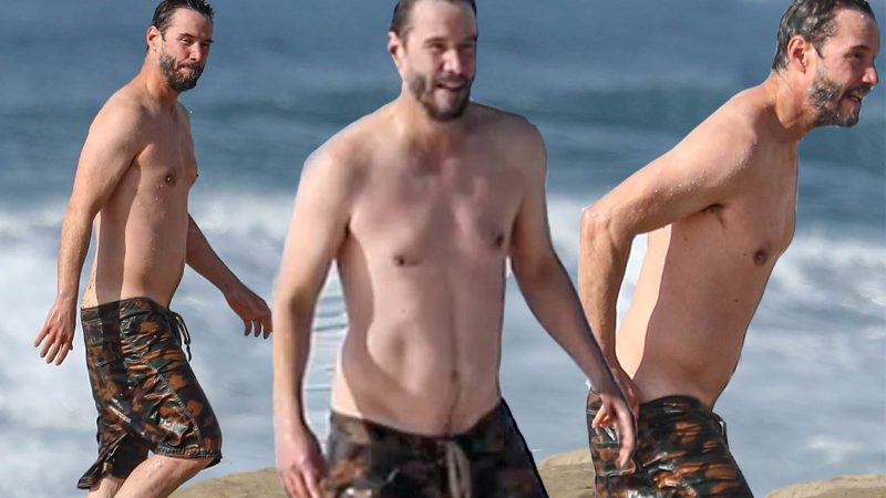 Keanu Reeves, 56, showed off his great physique while swimming in the freezing cold ocean!