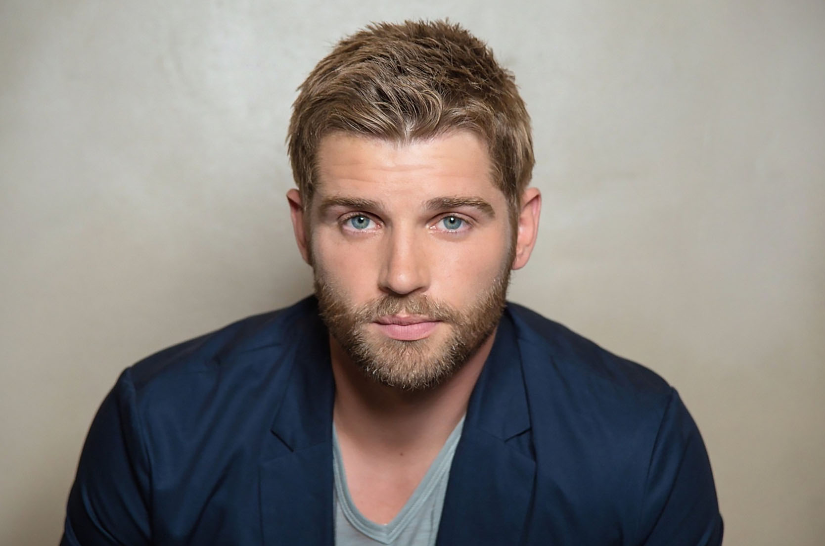 Mike Vogel Nude Sex Movie Scenes & Hot Photoshoots