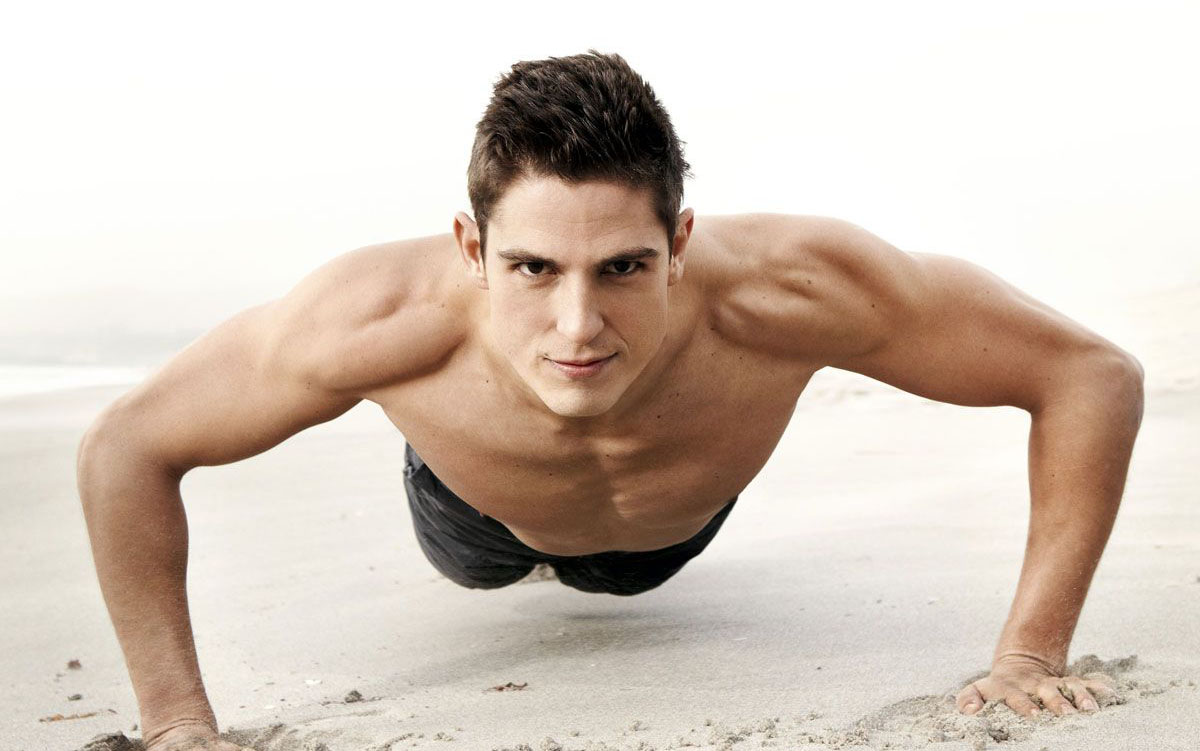 Sean Faris Nude In Movies & Hot Shirtless Photoshoots