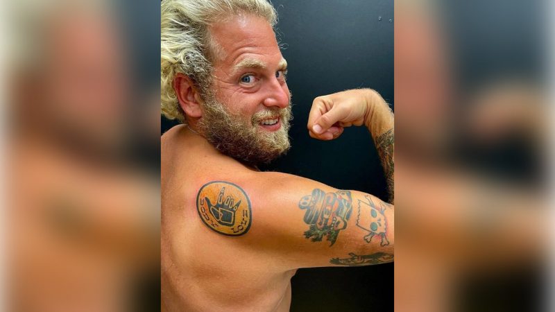 Jonah Hill boasts a new tattoo and turns into a surfer