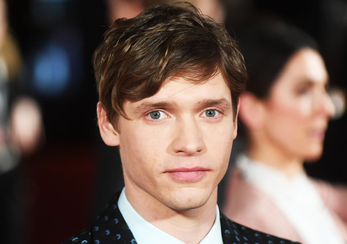 Billy Howle Frontal Nude Uncensored Pics & Videos Collection