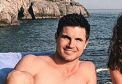 Robbie Amell leaked nude photos