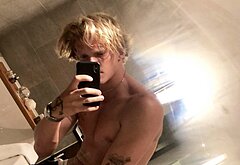 Cody Simpson selfie nude shots