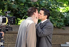 Matt Bomer gay kiss