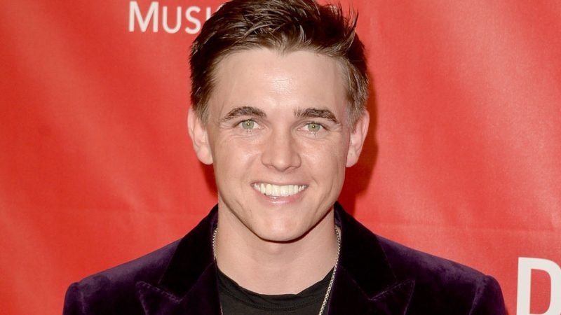 Jesse McCartney Nude And Erotic Photos & Vids Collection