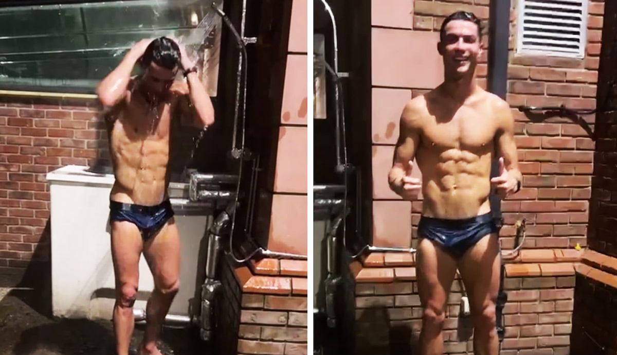 Cristiano Ronaldo showed off his great physical shape while taking a shower on IG Live!