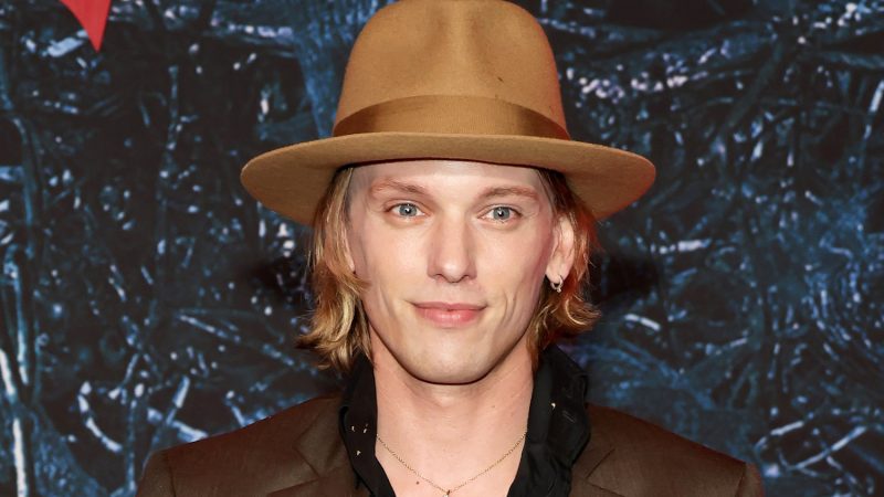Jamie Campbell Bower Nude Pics & Hot Gay Scenes Collection
