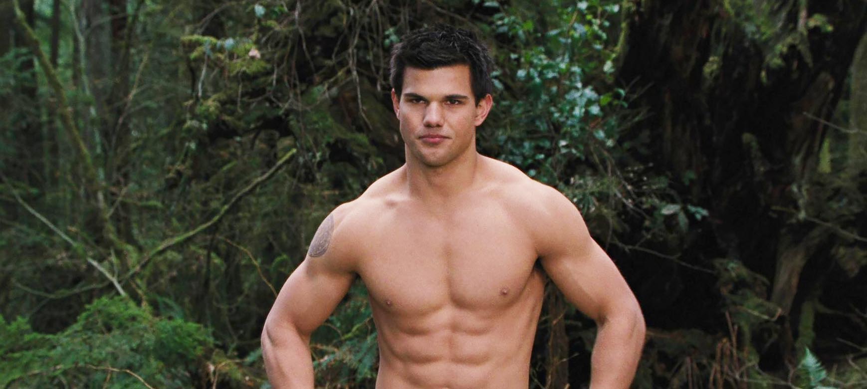 Taylor Lautner reveals the truth about how much weight he gained for ‘Twilight’