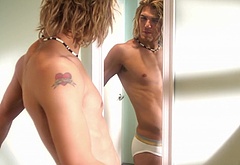 Chris Zylka uncensored nude photos