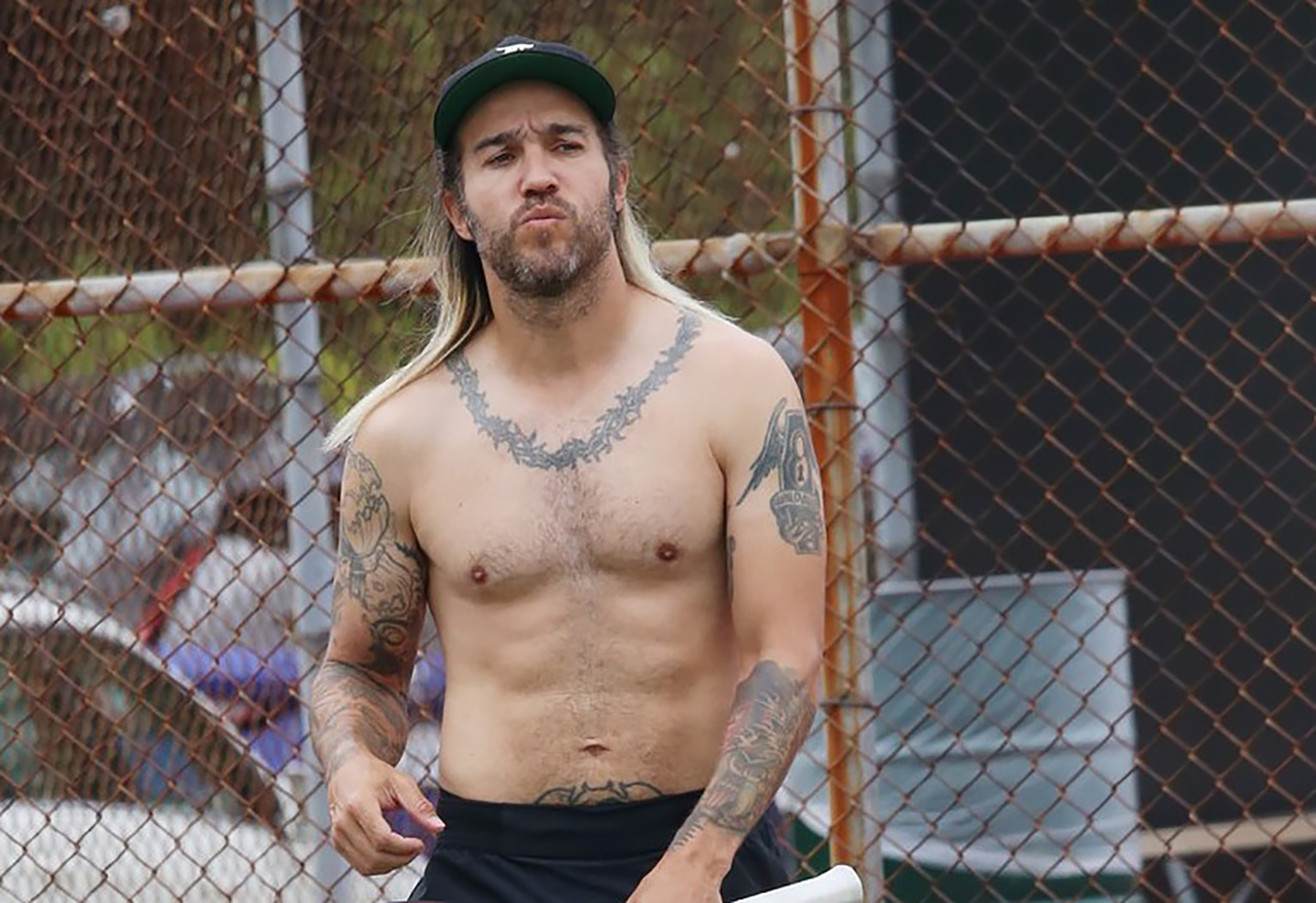 Free Pete Wentz shirtless during a tennis match The Gay Gay