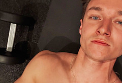 Harrison Osterfield naked photo