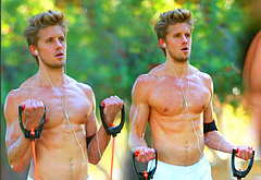 Matt Barr bulge