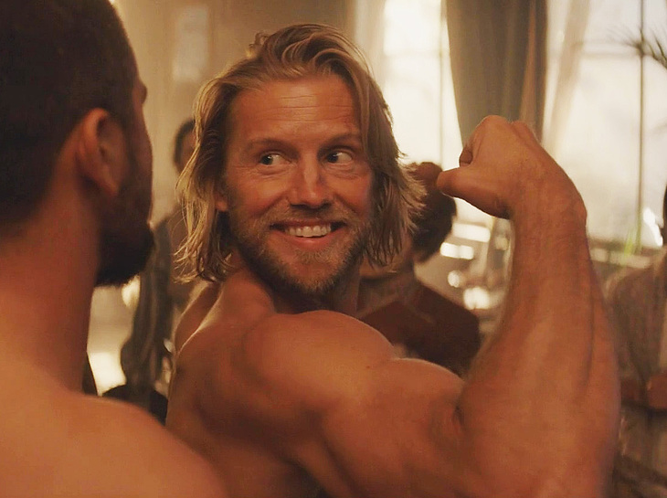 Matt Barr frontal nude